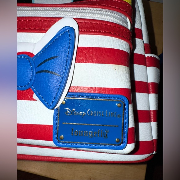 Disney Cruise Line Donald Duck Loungefly backpack, rarely used - Picture 3 of 9